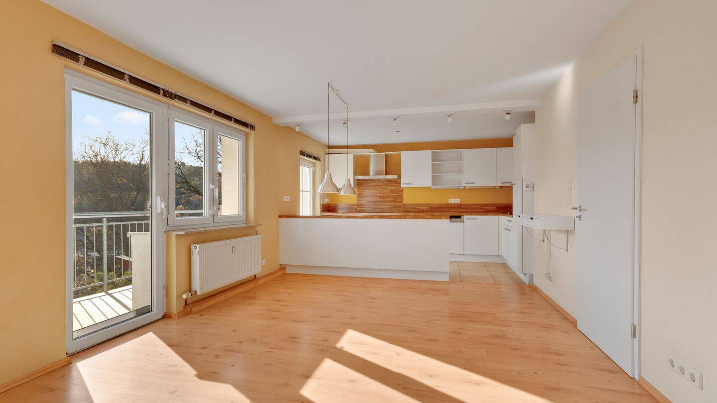 Panoramatraum! Modernisiertes ZFH mit ELW in ruhiger Lage in Untersteinach (Kulmbach) – Untersteinach – Vorschaubild 6