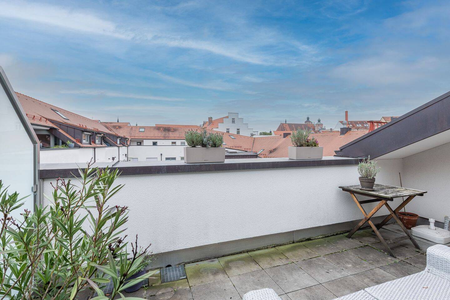 2 ZKB - hohe Räume - TG-Stellplatz - inkl. EBK - Südbalkon - inmitten der Altstadt - sofort frei! – Ingolstadt – Vorschaubild 2