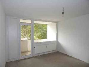 Stop! Großzügige 3,5-Zimmer-Wohnung (WBS) – 44359 Dortmund – Vorschaubild 3