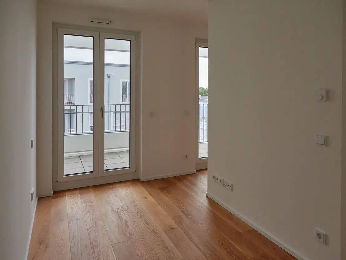 1,5 Zimmer Wohnung mit großem Balkon & hochwertiger Einbauküche – München – Vorschaubild 3