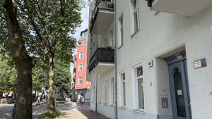 Lichtdurchflutete Altbauwohnung mit hohen Decke und Erker – 10551 Berlin – Vorschaubild 2