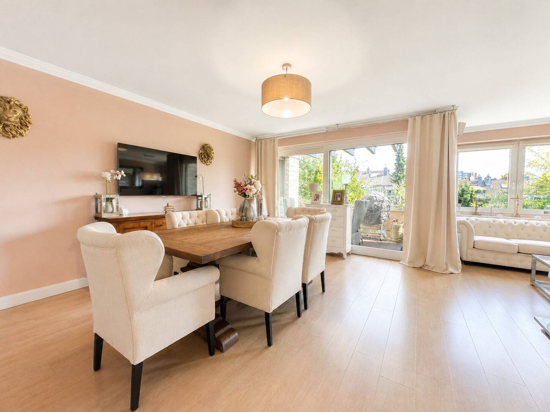 Etagenwohnung in 40470 Düsseldorf / Mörsenbroich mit 103 m² kaufen