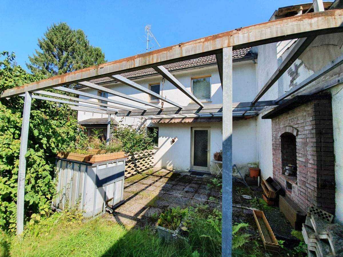 Höhscheid: Entwicklungspotenzial! Freistehendes Sanierungsobjekt + Halle, ca. 1.900 m² Grundstück! – Solingen – Vorschaubild 6