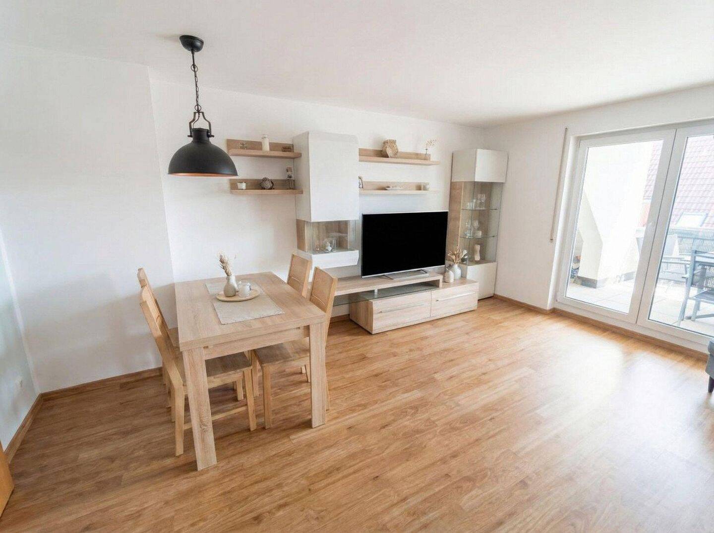 Dresden-Cossebaude - provisionsfrei: Attraktive 4,5-Raum Maisonette-Wohnung mit Balkon – Dresden – Vorschaubild 5