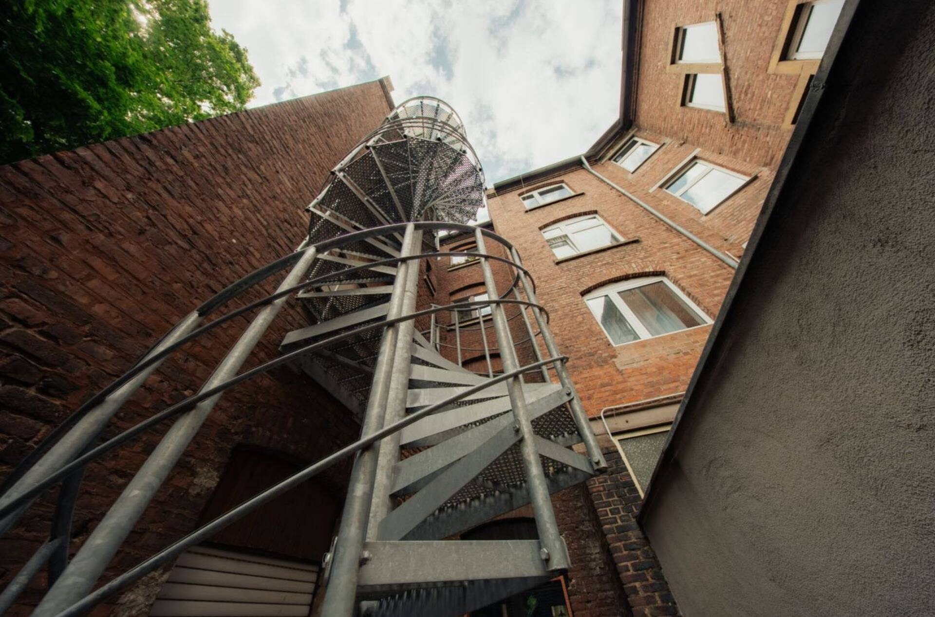 Mehrfamilienhaus in 51063 Köln mit 236,68 m² kaufen