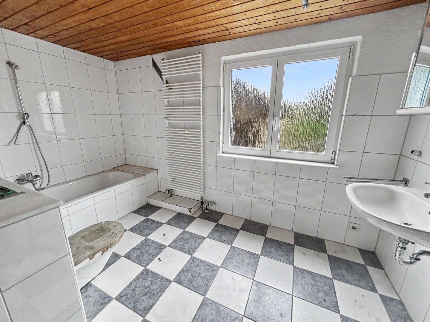 Einfamilienhaus mit Garten und Garage in Spaichingen – Spaichingen – Vorschaubild 7