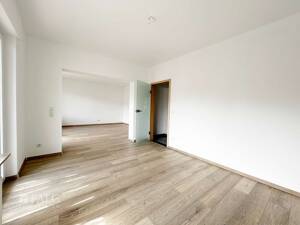 Hochwertig nach KFW Standard saniertes Dreifamilienhaus – 63071 Offenbach am Main – Vorschaubild 4