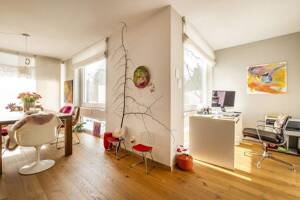 Kernsanierte Wohnung, eingebettet im hauseigenen Park mit Teich, Tennis- und Spielplatz – 22587 Hamburg – Vorschaubild 6
