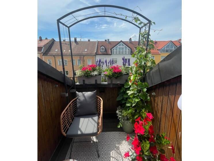 Helle 3 Zimmer Wohlfühlwohnung mit tollem Balkon – Nürnberg – Vorschaubild 3