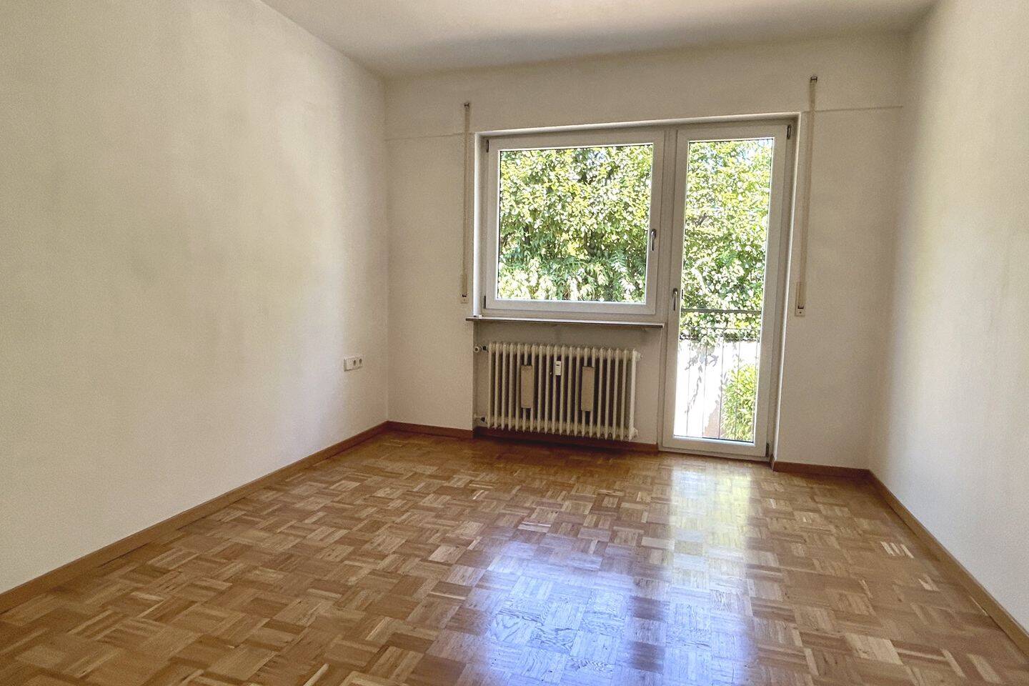 Hell + frei für Sportliche!! 2-Zi.-Wohnung mit Balkon, 1. OG, TL-Bad, kleiner Doppelparker – Stuttgart – Vorschaubild 8
