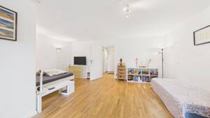 HEGERICH: Vermietete 1,5-Zimmer-Erdgeschosswohnung mit Balkon in München-Bogenhausen!