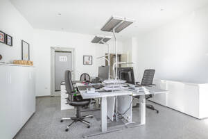 Innerstädtisches, modernisiertes Wohnhaus mit fünf bezugsfreien Wohnungen und zwei Gewerbeeinheiten – 52070 Aachen – Vorschaubild 5