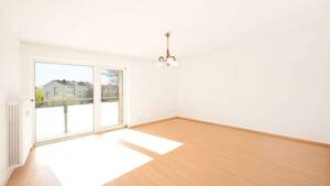 Gut geschnittene 3-Zimmer-Wohnung mit Balkon und Stellplatz (optional) auf der Fürther Hardhöhe – 90766 Fürth – Vorschaubild 2