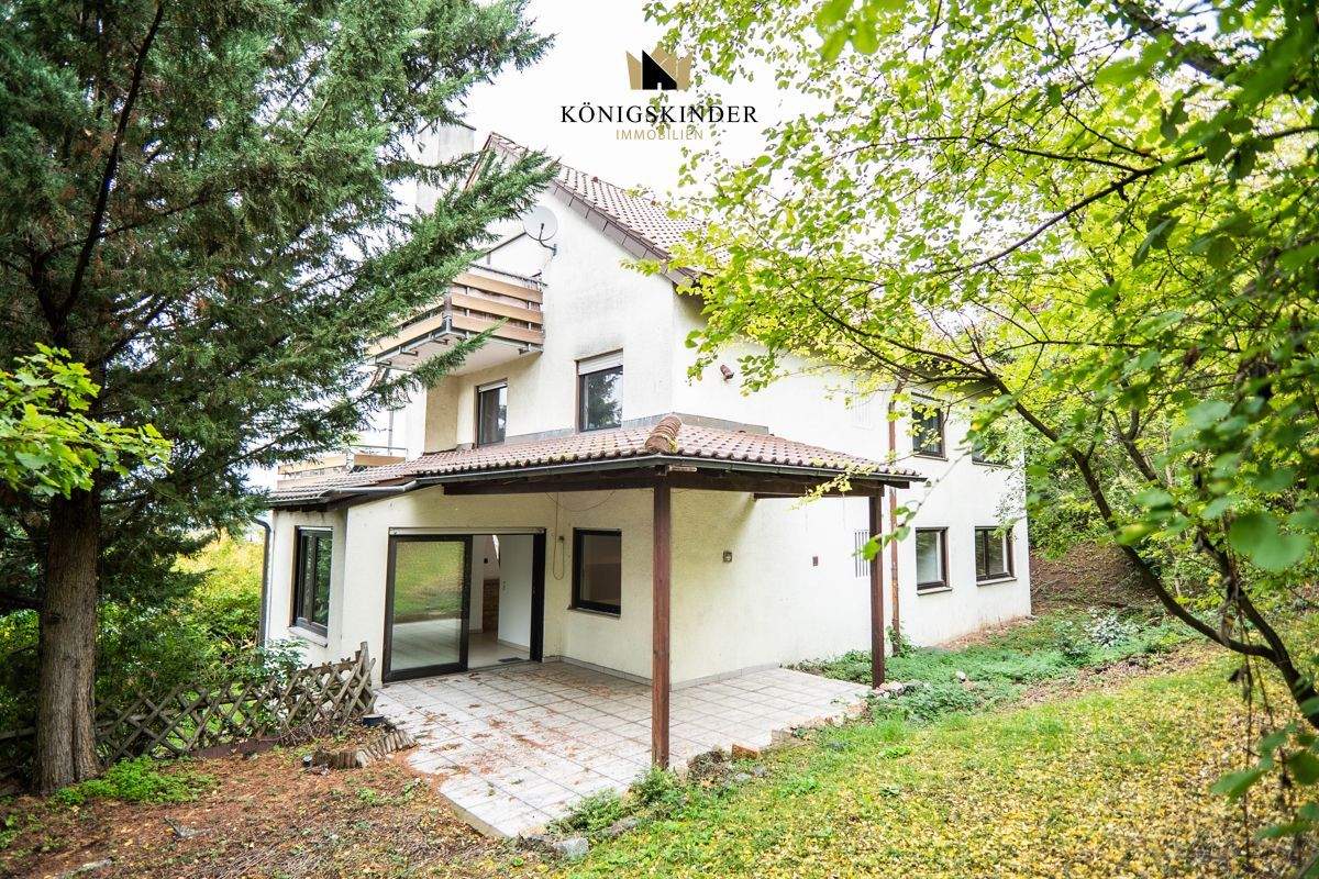 Kapitalanleger aufgepasst ! Großzügig mit Garten, Terrasse und Garagen – Gerlingen – Bild 1 von 9