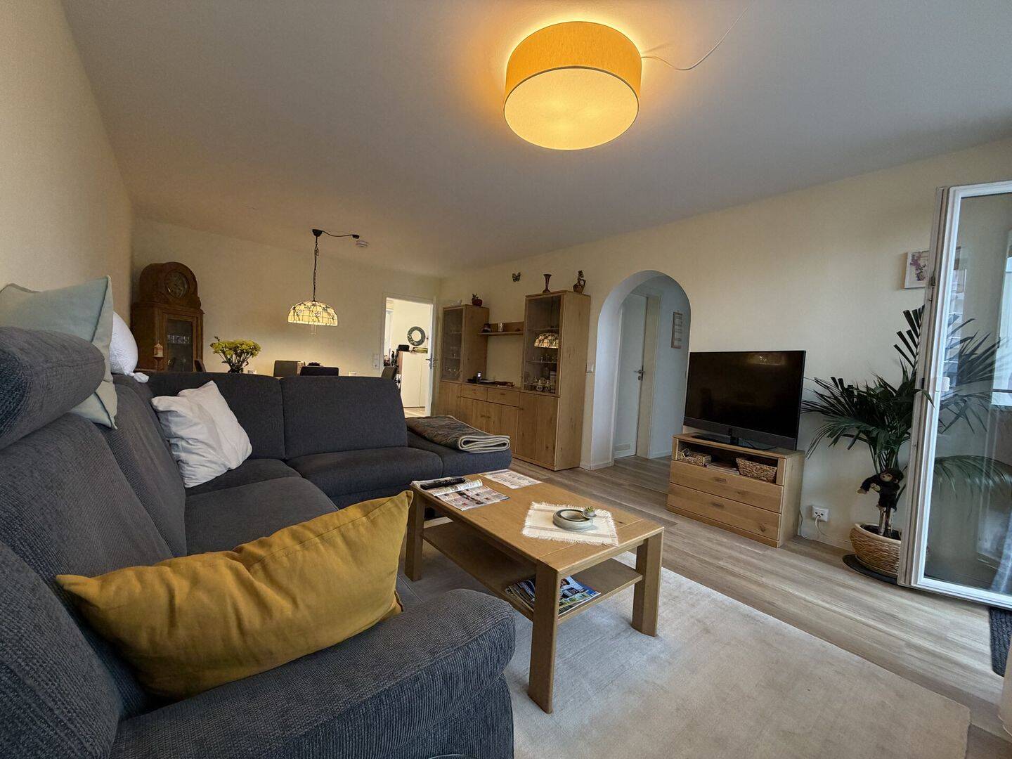 Wohnen über den Dächern - 3-Zimmer-Wohnung im 5. Stock – Aldingen – Vorschaubild 3