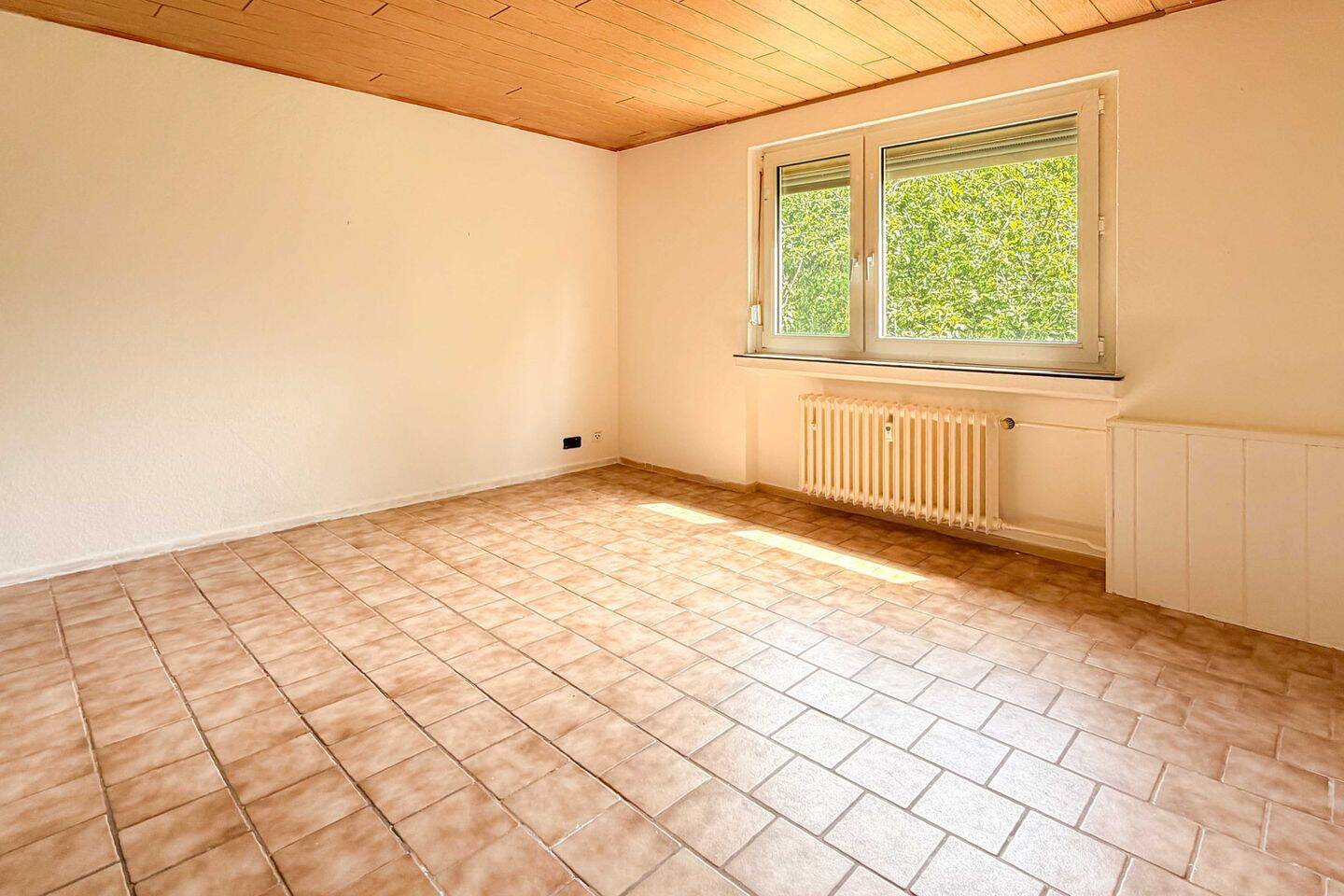 Attraktive Kapitalanlage mit Entwicklungspotenzial in Leverkusen – Leverkusen – Vorschaubild 3