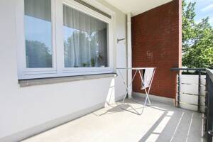 Charmante 2,5-Zimmer-Wohnung in ruhiger Lage von Hamburg-Meiendorf mit Loggia & Stellplatz – 22145 Hamburg – Vorschaubild 8