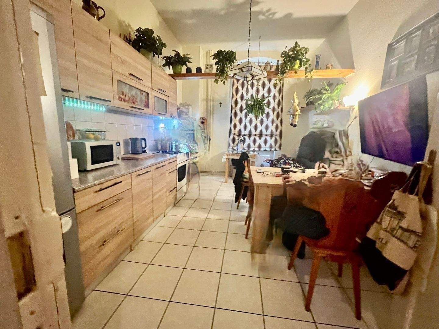 MITTEN IN MITTE - CHARMANTER ALTBAU MIT HOHEN DECKEN & PARKETT - ZUR ZEIT VERMIETET – Berlin – Vorschaubild 4