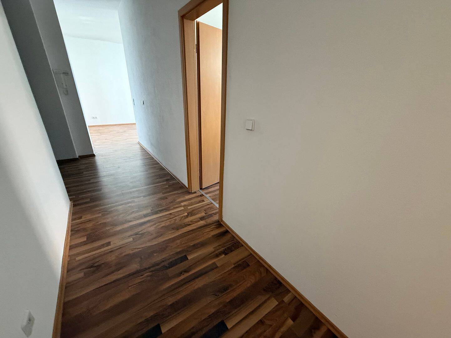 3. OG - Tageslichtbad - Eckbadewanne ! City-NAH !!! – Chemnitz – Vorschaubild 6