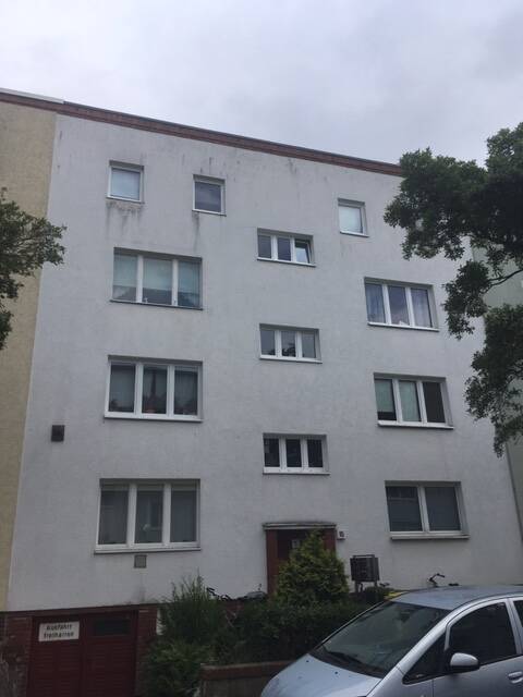 Hansaviertel - frisch renovierte 3-Zimmerwohnung im Dachgeschoss mit EBK zu vermieten