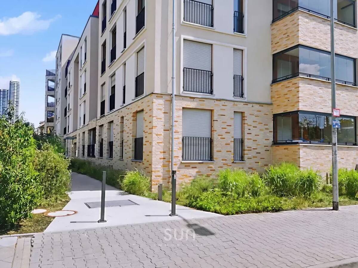 ***EUROPAVIERTEL TOP LAGE*** 3 Zi. Wohnung mit hochwertige EBK, Loggia, Terrasse und Garten – 60327 Frankfurt am Main – Bild 1 von 9