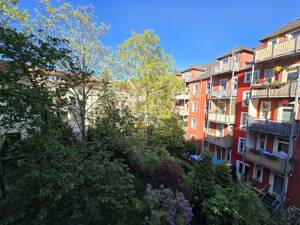 gemütlich, helle 2-Zimmerwohnung mit großen Balkon in zentraler, ruhiger Lage zu verkaufen. – Heynahtsstraße 6, 1309 Dresden – Vorschaubild 3