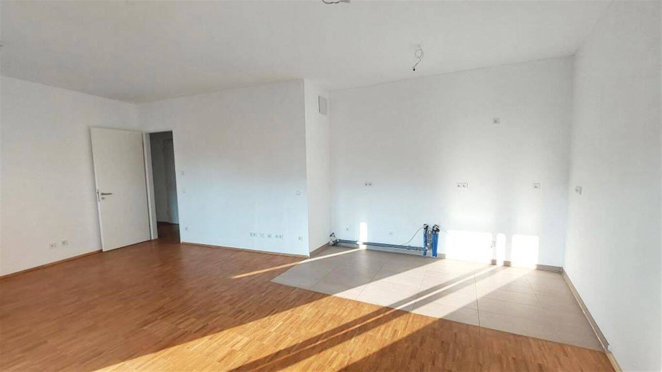 Moderne 2 Zimmer Wohnung mit Sonnenbalkon, Fußbodenheizung, Gäste WC . – Düsseldorf – Vorschaubild 2