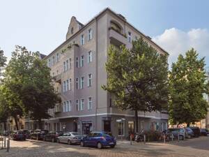 Lichtdurchflutete Altbauwohnung in gefragter Lage von Neukölln – 12047 Berlin – Vorschaubild 1