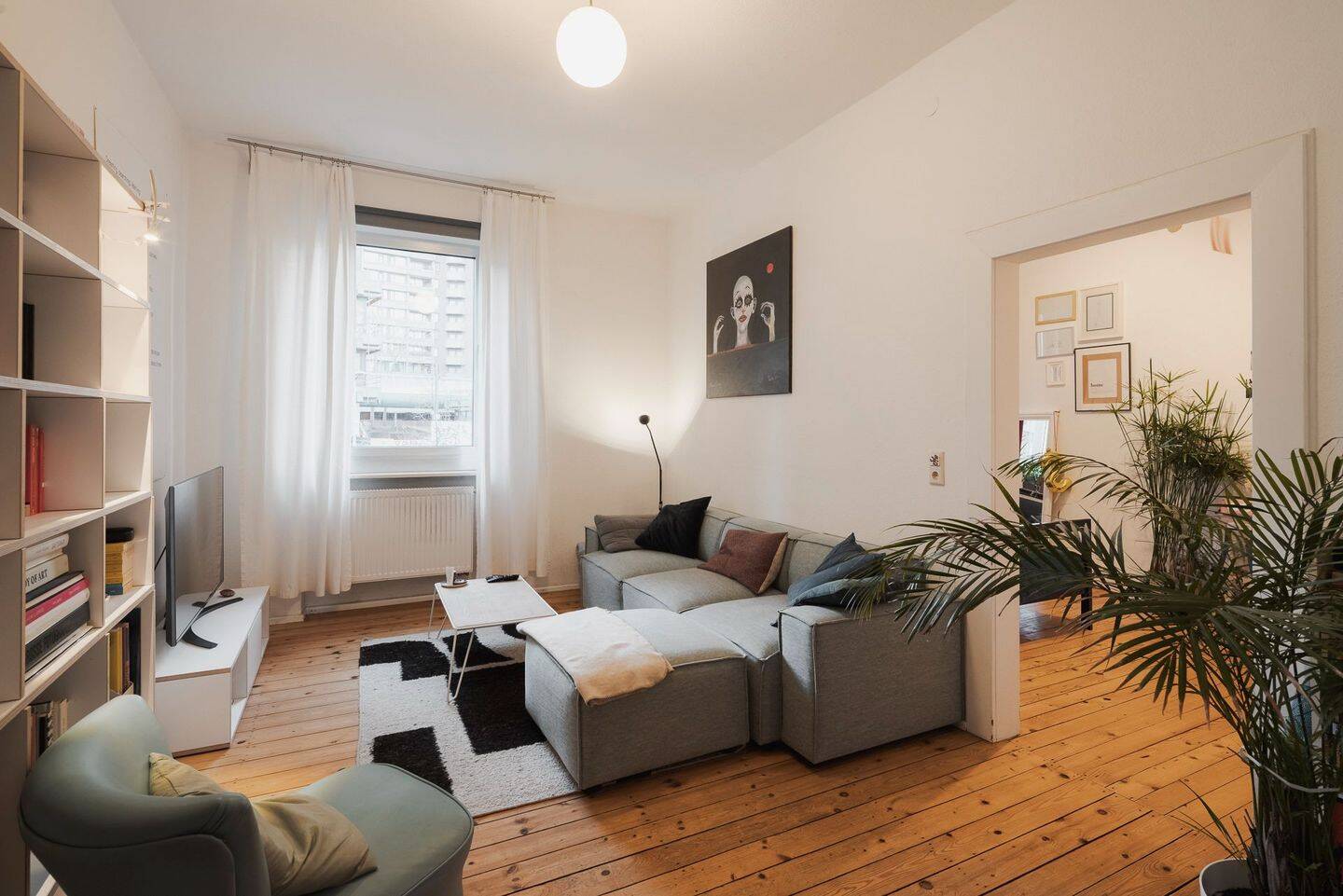 Charmante 3-Zi.-Altbauwohnung mit Balkon - vermietet mit Perspektive zur Eigennutzung