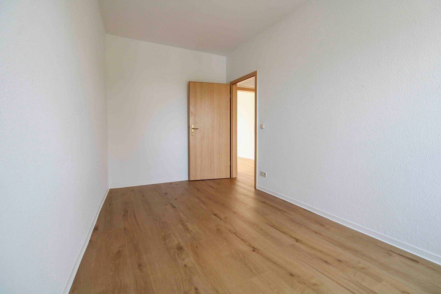 *Bezugsfrei!* Renovierte 3-Zimmer Wohnung mit Stellplatz – Döbeln – Vorschaubild 9