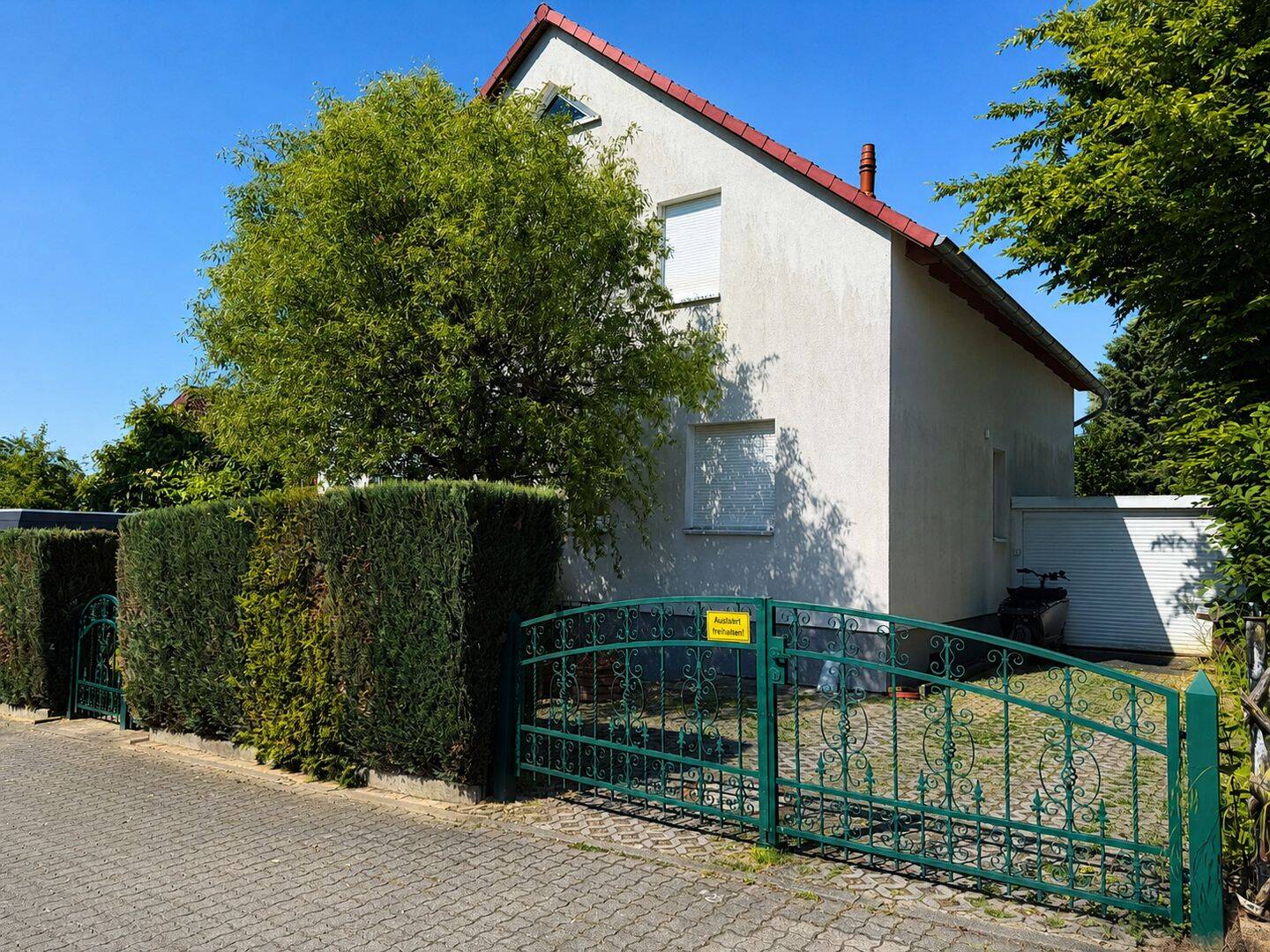 Attraktives Einfamilienhaus in familiärer Lage, viel Platz für Ihre Familie! – Leipzig – Vorschaubild 3