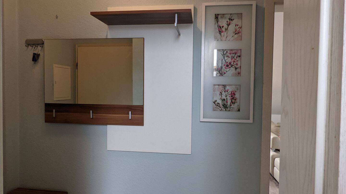 Moderne möblierte DG‑Wohnung, Klima und Highspeed-WLAN, befristet – Kassel – Vorschaubild 2