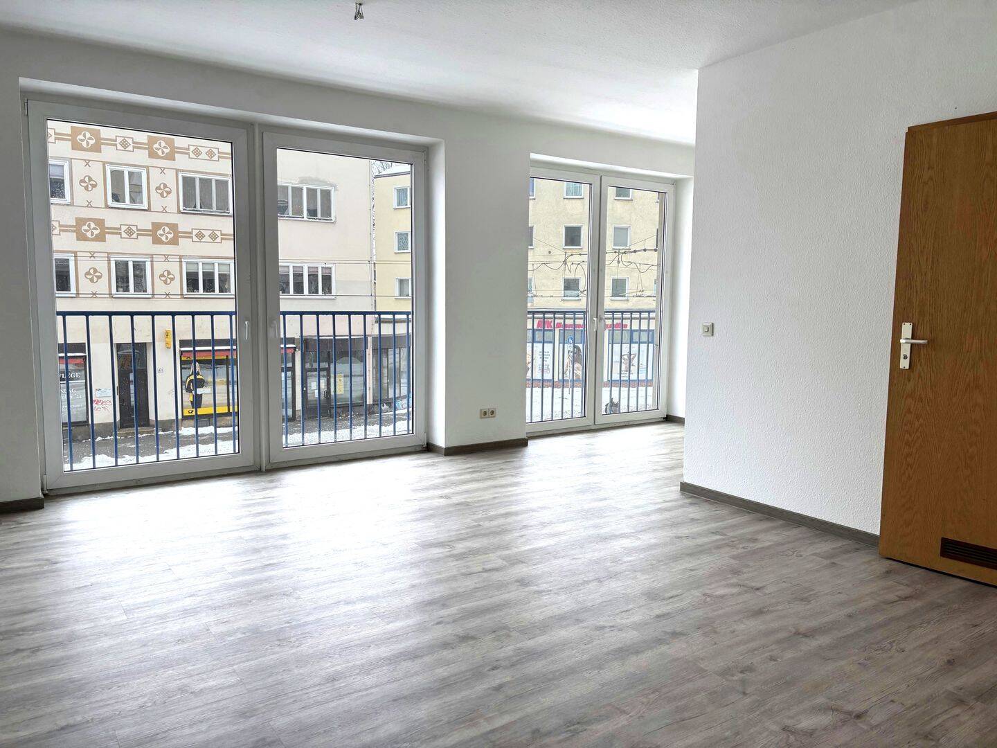 SENIOREN-APARTMENT // Barrierefreie 1-Raum-Wohnung für Senioren – Leipzig – Bild 1 von 9
