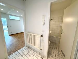 Dachterrassenwohnung in zentraler Lage von Baldham mit der Chance zum Kauf unter Verkehrswert! – 85598 Vaterstetten – Vorschaubild 4