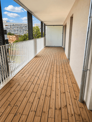 * 2-Zimmerwohnung mit großem Balkon & Duschbad - Erstbezug - Einbauküche möglich - Stellplatz**