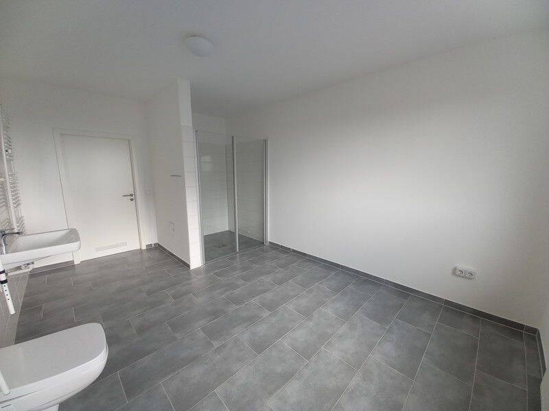 Tolle 2 Raumwohnung mit bodengleicher Dusche -Anmietung im Juni und Sie sparen 2 Monate die Grundmiete – Dresden – Vorschaubild 4
