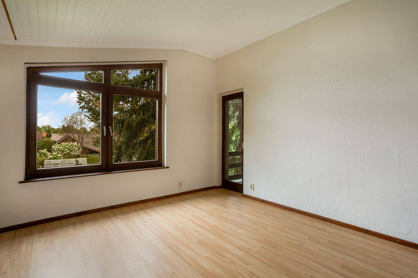 Besonderes Architektenhaus mit großem Eckgrundstück in Mahlsdorf-Süd – Berlin – Vorschaubild 7