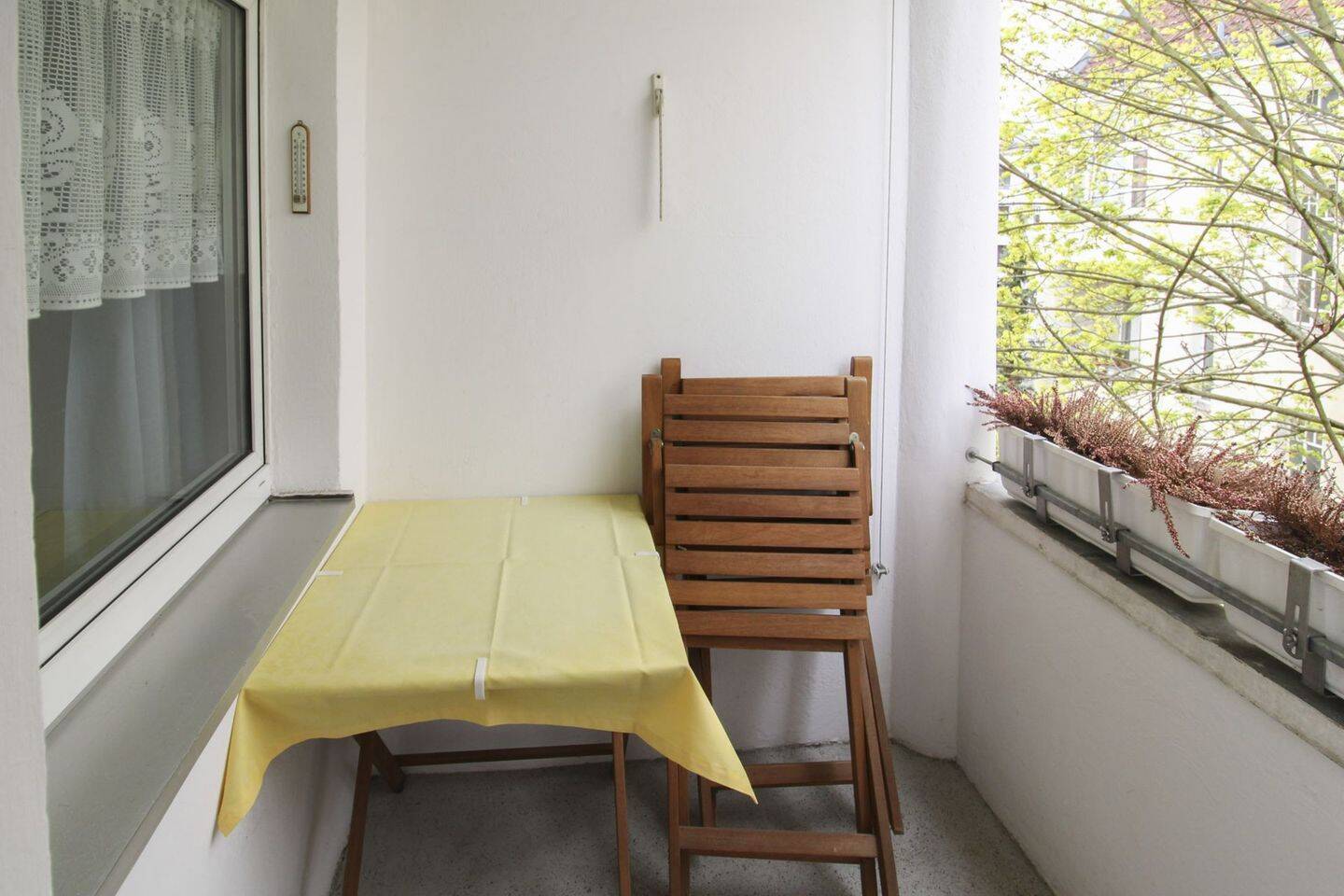 Attraktive 2-Zimmer-Wohnung in Berlin-Friedenau mit großzügigem Wohnbereich und Loggia – Berlin – Vorschaubild 6