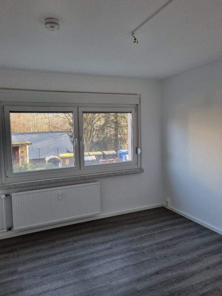 Kleine 3 Raumwohnung mit Eibauküche zum Wohlfühlen – Chemnitz – Vorschaubild 5