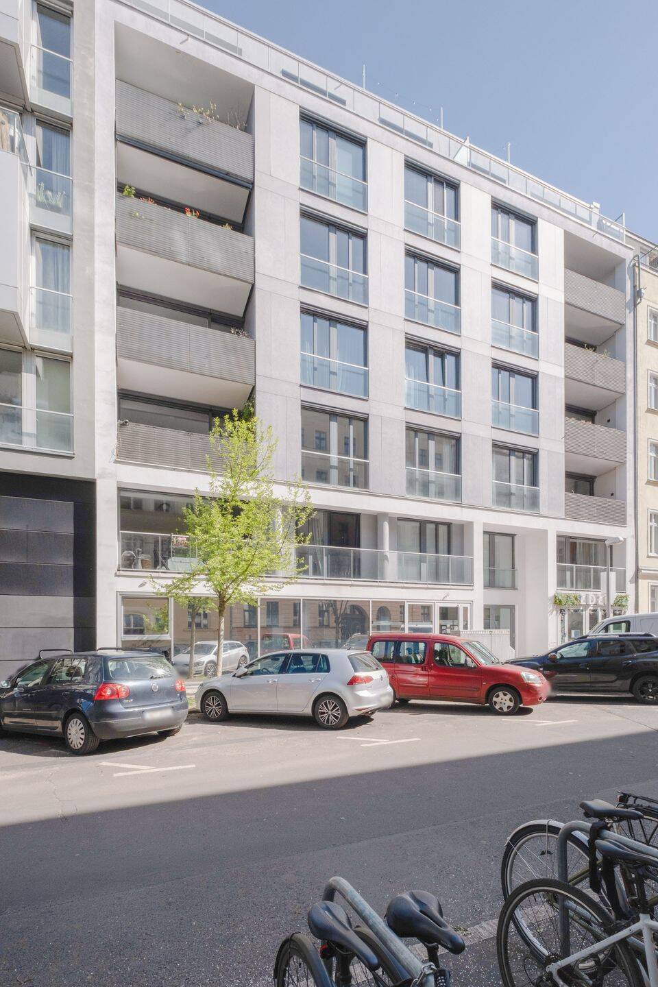 Chic eingerichtete Pendlerwohnung in den Choriner Höfen in Mitte – Berlin – Vorschaubild 9
