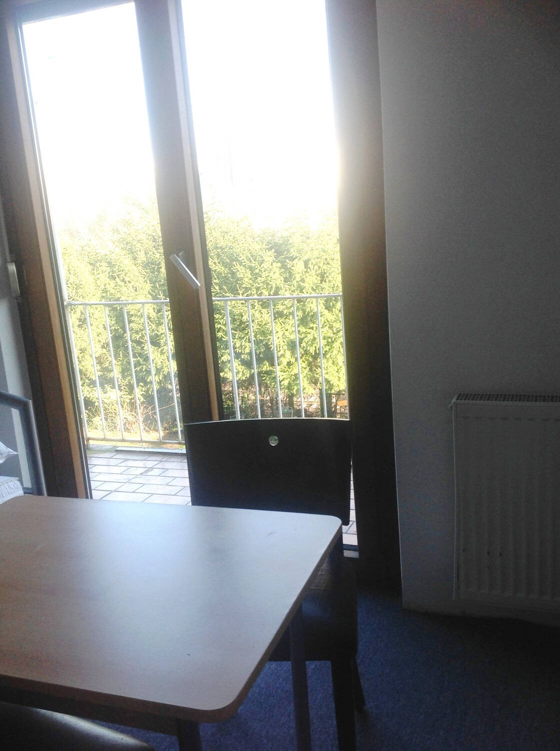 MÖBLIERTES ZIMMER MIT BALKON - S.-Rot, Nähe Stadtbahn -1486 – Stuttgart – Vorschaubild 2