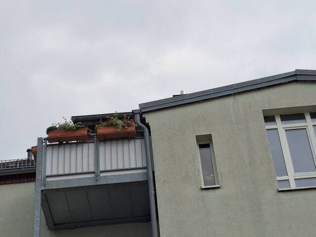 ATTRAKTIVE DACHGESCHOSSWOHNUNG MIT LANGJÄHRIGEM MIETER... – Chemnitz – Vorschaubild 3